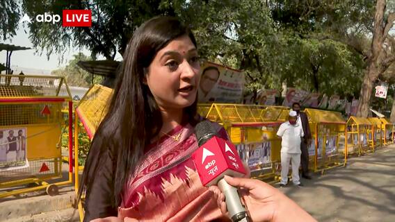 Bhagwant Mann के शपथग्रहण को लेकर Alka Lamba ने AAP पर लगाए गंभीर आरोप | Punjab Elections 2022
