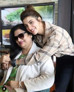 Rukmini Maitra: নীল সমুদ্রে রুক্মিণীর 'কোয়ালিটি টাইম', সঙ্গী কে?