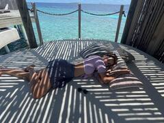 काफी लेजी है दिशा पाटनी का संडे मूड, मालदीव से शेयर की आराम फरमाते हुए तस्वीरें