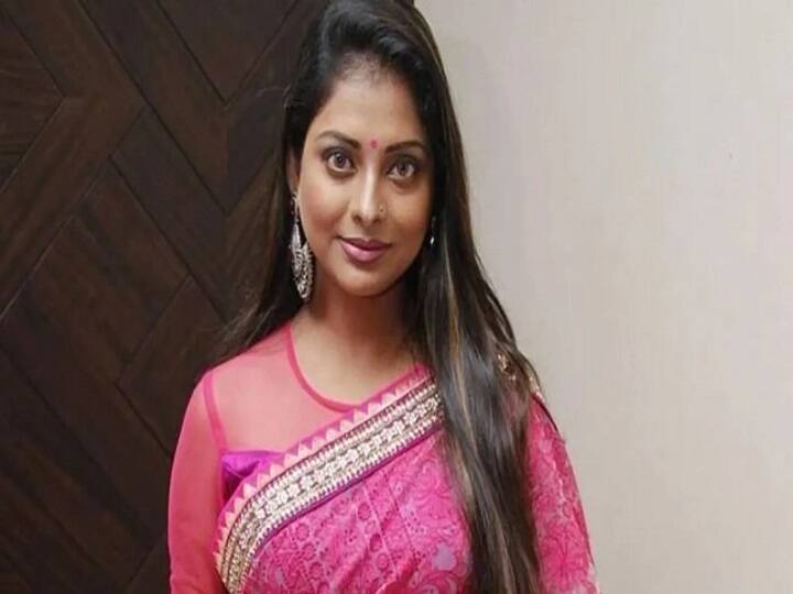 Rupa Dutta case: Actress Rupa Dutta arrested for pickpocketing at Kolkata's book fair, actress broke down at court Rupa Dutta case: ১ দিনের জেল হেফাজতের নির্দেশ, 'আমি নির্দোষ', আদালতে কেঁদে ফেললেন রূপা