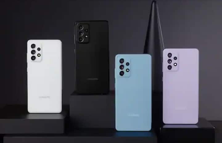 Samsung Galaxy A52: Samsung Galaxy A52 IP67 রেটিং সহ পাওয়া যায়। এটি সবচেয়ে সস্তা   জল-প্রতিরোধী স্মার্টফোনগুলির মধ্যে একটি। ডিভাইসটি Android 11 অপারেটিং সিস্টেমে চলে। এতে রয়েছে একটি অক্টাকোর   কোয়ালকম স্ন্যাপড্রাগন 720G প্রসেসর । এর দাম 26499 টাকা থেকে শুরু।