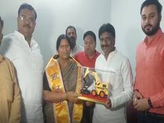 UP Election Result 2022: सपा समर्थक ने बीजेपी विधायक को दिया बुलडोजर गिफ्ट, उठाई यह मांग