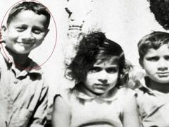 फोटो के कोने में स्माइल करता नजर आ रहा ये बच्चा है बॉलीवुड का चमकता सितारा, पहचाना क्या?