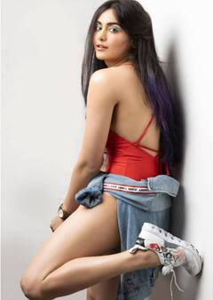 અદા શર્માની તસવીરોએ ઇન્ટરનેટ પર મચાવી ધમાલ, જુઓ હોટ Photos