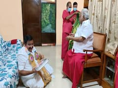 நாற்காலியில் பங்காரு! தரையில் அமர்ந்த கே.என்.நேரு! விமர்சனத்துக்கு உள்ளான பிறந்தநாள் சந்திப்பு!