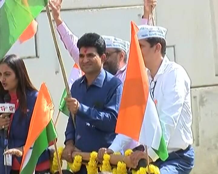 AAP started Tiranga Yatra campaign in Kalol city of North Gujarat ઈસુદાન સાથે દિલ્હીના ક્યા ધારાસભ્ય મેદાનમાં ? AAPએ ઉત્તર ગુજરાતના ક્યા શહેરમાં તિરંગા યાત્રા યોજીને શરૂ કર્યો પ્રચાર ?