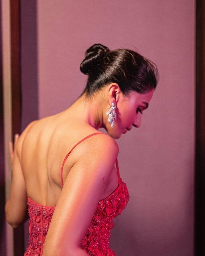 ఇదిలా ఉండగా.. ఈ బ్యూటీ సోషల్ మీడియాలో చాలా యాక్టివ్ గా ఉంటుంది. (Image Courtesy:Taapsee Pannu Instagram)