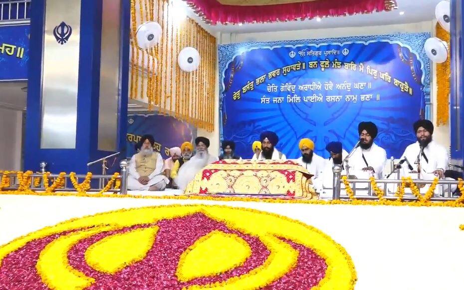 New year according to Nanakshahi calender chet month new year for sikhs SGPC president wishes ਨਾਨਕਸ਼ਾਹੀ ਕੈਲੰਡਰ ਅਨੁਸਾਰ ਅੱਜ ਨਵੇਂ ਵਰ੍ਹੇ ਦੀ ਸ਼ੁਰੂਆਤ, ਐੱਸਜੀਪੀਸੀ ਪ੍ਰਧਾਨ ਨੇ ਸਿੱਖ ਸੰਗਤ ਨੂੰ ਦਿੱਤੀ ਵਧਾਈ