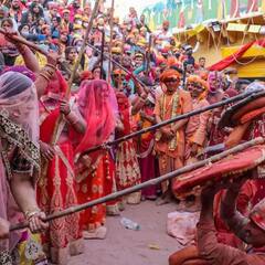 Holi 2022: রঙের কেমিক্যাল নিয়ে চিন্তায় ? কীভাবে সুরক্ষিত রাখবেন চামড়া ?