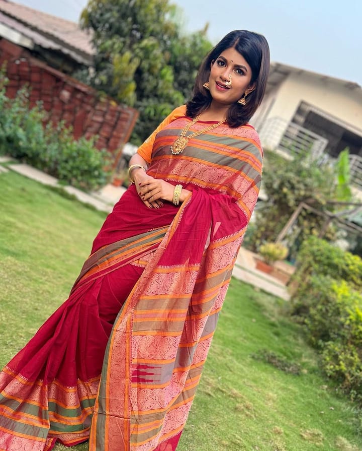 या लूकमध्ये धनश्री खूपच ग्लॅमरस दिसत आहे. (Photo: kadgaonkar_dhanashri/ig)