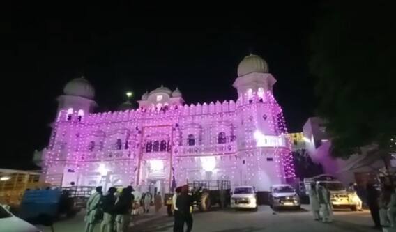 ਖਾਲਸਾਈ ਰੰਗ 'ਚ ਰੰਗੀ ਕਿਲ੍ਹਾ ਆਨੰਦਗੜ੍ਹ ਸਾਹਿਬ ਦੀ ਧਰਤੀ, ਜਾਹੋ-ਜਲਾਲ ਦੇ ਪ੍ਰਤੀਕ ਹੋਲੇ-ਮਹੱਲੇ ਦਾ ਆਗਾਜ਼