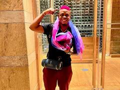 IPL 2022: 'पिंक सिटी' के रंग में रंगे शिमरोन हेटमायर, वायरल हो रहा नया लुक