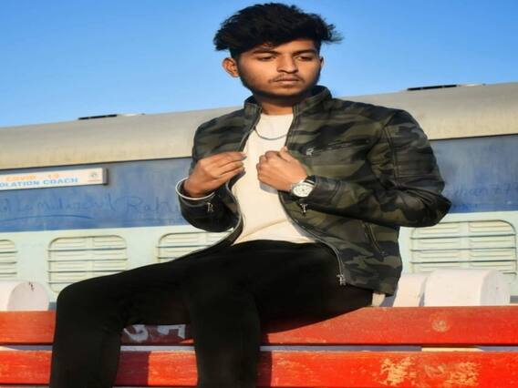 Udaipur News: दोस्त का जन्मदिन मनाने निकले युवक हुए सड़क हादसे के शिकार, 2 की गई जान, जानें पूरा मामला Udaipur News: दोस्त का जन्मदिन मनाने निकले युवक हुए सड़क हादसे के शिकार, 2 की गई जान, जानें पूरा मामला