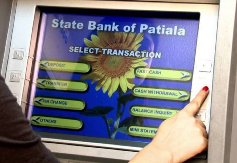 state bank of india sbi otp based cash withdrawal rule SBI ના ATMથી કરો છો કેશ ટ્રાન્ઝેક્શન? તો જાણી લો આ નિયમ, છેતરપિંડીથી બચી જશો