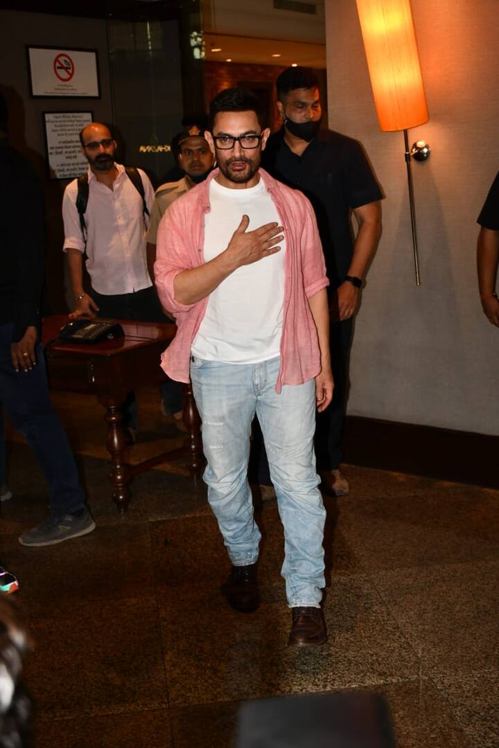 बॉलिवूडमधील प्रसिद्ध अभिनेता आमिर खानचा (Aamir Khan) आज 57 वा वाढदिवस. आमिरला मिस्टर परफेक्शनिस्ट देखील म्हटले जाते.