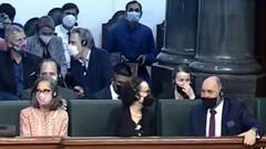 Parliament Session: PM Modi पहुंचे Lok Sabha, BJP सांसदों से खास अंदाज से किया स्वागत । Hindi News