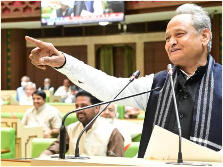 new variant of corona in China Rajasthan Cm Ashok Gehlot ask PM Modi to ban travellers from China चीन में कोरोना वायरस का नया वैरिएंट, राजस्थान के मुख्यमंत्री अशोक गहलोत ने की वहां से आने वालों पर रोक लगाने की मांग