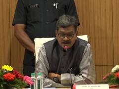 Chhattisgarh News: विधानसभा में हंगामे के बीच अध्यक्ष ने की तीखी टिप्पणी, कहा- मंत्रीगढ़ बेहतर ढंग से तैयारी करके आएं