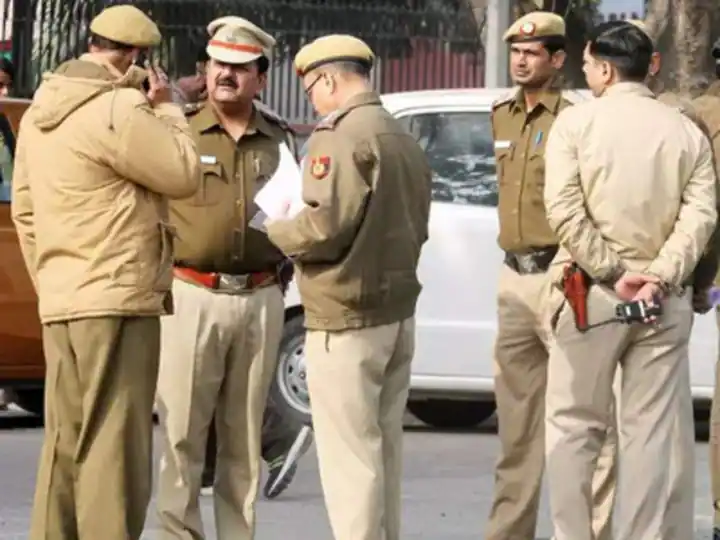 MP News: इंदौर में निर्वस्त्र अवस्था में व्यक्ति को पीटने-घसीटने के मामले में आयोग सख्त, पुलिस से जवाब तलब, जानें पूरा मामला