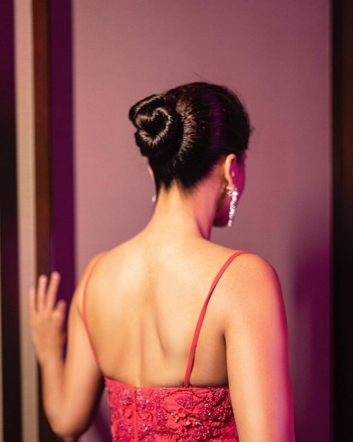 ప్రస్తుతం ఆమె చేతిలో అరడజనుకి పైగా సినిమాలున్నాయి.(Image Courtesy:Taapsee Pannu Instagram)