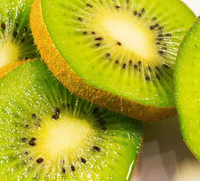 Kiwi For Eyes Health Kiwi Benefits And Nutrition Value How To Improve Vesion