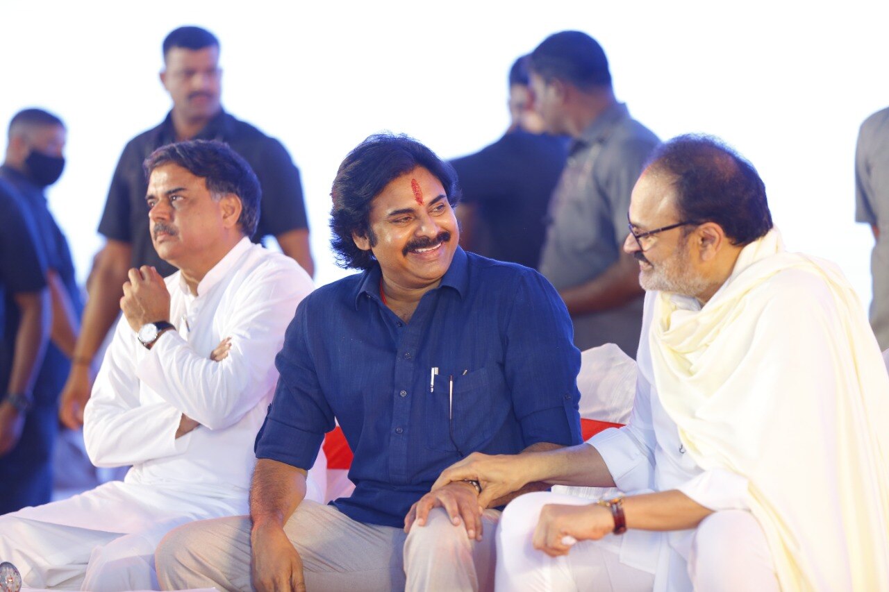 Janasena Sabha : మూడేళ్లుగా రాజధాని లేకుండా పాలన చేస్తున్న ఘనత సీఎం జగన్ కే దక్కుతుంది : నాగబాబు