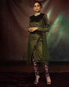 PHOTO: बोल्ड आणि बिनधास्त सई ताम्हणकरचा ग्लॅमरस लूक