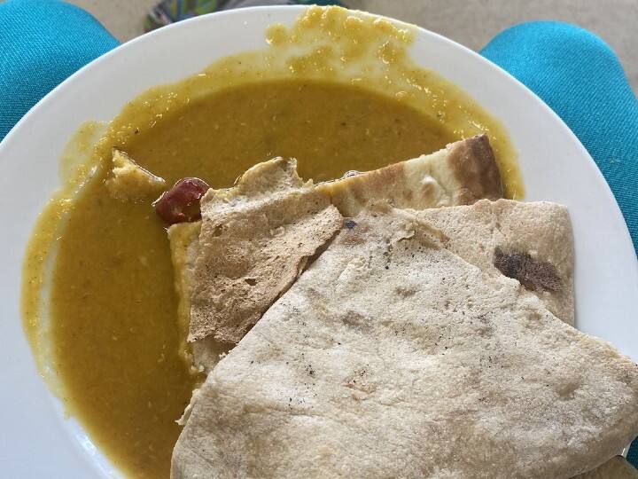 पाकिस्तान में ऑस्ट्रेलियाई खिलाड़ियों को मिल रही दाल-रोटी, लोगों ने पूछा- जेल में हो?