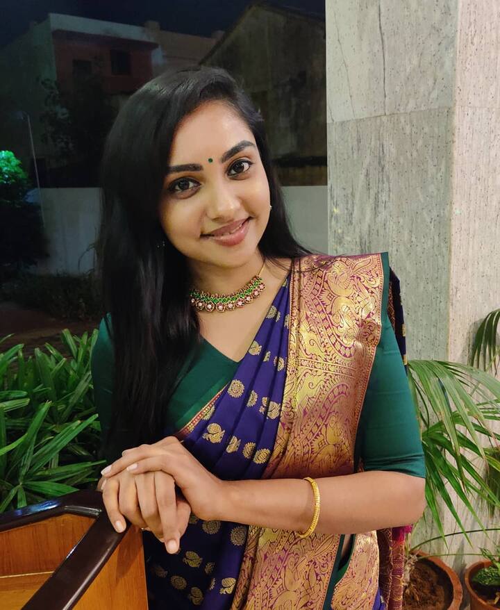 இது தடை இன்றி விளையாடும் உறவல்லவா அந்த தமிழ் கூறும் முகம் இந்த முகம் அல்லவா