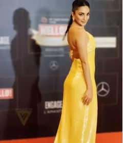 ਬੈਕਲੈੱਸ ਡ੍ਰੈੱਸ 'ਚ ਕਿਆਰਾ ਅਡਵਾਨੀ ਨੇ ਦਿਖਾਇਆ ਗਲੈਮਰਸ ਰੂਪ, ਸਿਧਾਰਥ ਮਲਹੋਤਰਾ ਦੀਆਂ ਵੀ ਨਹੀਂ ਹਟੀਆਂ ਨਜ਼ਰਾਂ