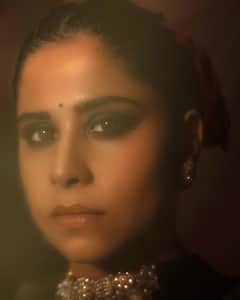 PHOTO: बोल्ड आणि बिनधास्त सई ताम्हणकरचा ग्लॅमरस लूक