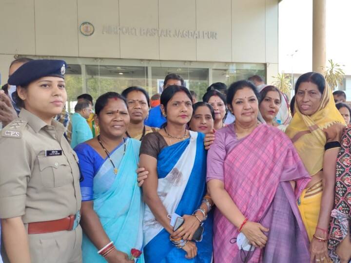 Chhattisgarh News: बीजेपी की प्रदेश प्रभारी चार दिवसीय दौरे पर बस्तर पहुंचीं, 2023 के चुनाव को लेकर दिया ये बयान Chhattisgarh BJP state in-charge Bastar D. Purandeshwari statement regarding 2023 Assembly elections ANN Chhattisgarh News: बीजेपी की प्रदेश प्रभारी चार दिवसीय दौरे पर बस्तर पहुंचीं, 2023 के चुनाव को लेकर दिया ये बयान