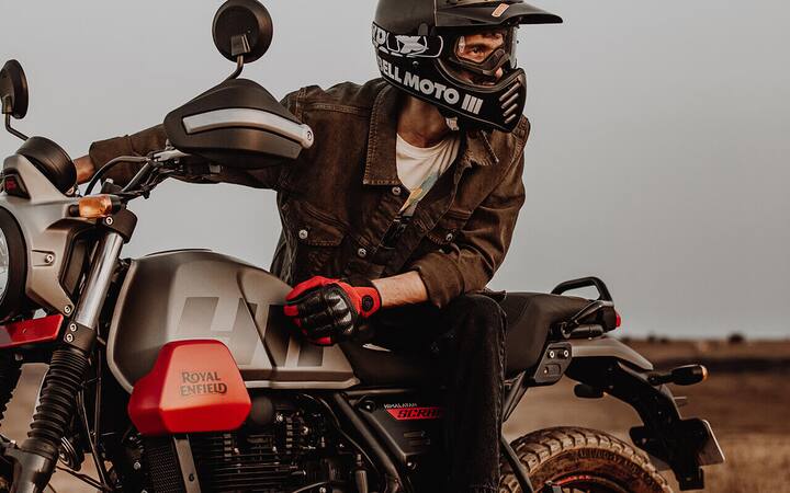 ही बाईक म्हणजे हिमालयन बाईकचीच लहान बहीण, असं ही आपण याला म्हणू शकतो. ही बाईक हिमालयन बाईकवरच आधारित आहे.