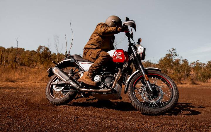 देशातील प्रसिद्ध आणि लोकप्रिय बाईक निर्माता कंपनी रॉयल एनफील्ड भारतात आपली ऑल न्यू Scram 411 बाईक लॉन्च केली आहे.