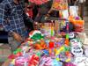 Holi 2022: यूपी में होली पर बुलडोजर पिचकारियों से पटा बाजार, बच्चों में दिख रहा जबरदस्त क्रेज