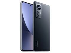 Xiaomi 12, Xiaomi 12 Pro, Xiaomi 12X ट्रिपल रियर कैमरा और इन फीचर्स के साथ हुए लॉन्च