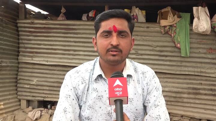 नुकत्याच झालेल्या महाराष्ट्र लोकसेवा आयोगाच्या परीक्षेत त्याने 248 गुण मिळवले आहेत. ज्ञानेश्वरचे आई वडील ऊसतोड मजूर आहेत मोलमजुरी आणि स्वतःच्या तीन एकर शेतीतून त्यांचा उदरनिर्वाह चालतो
