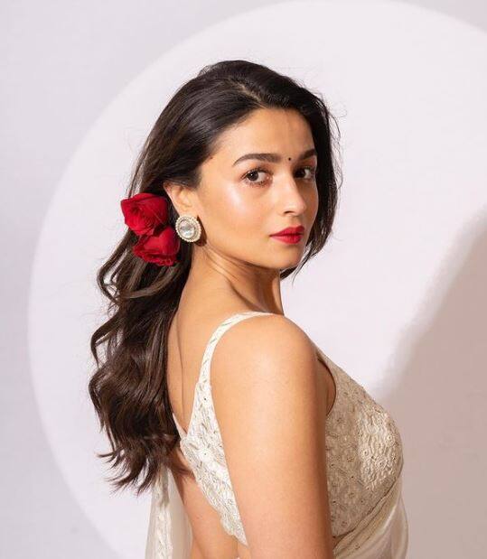 Alia Bhatt जगते लग्जरी लाईफ