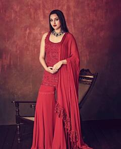 शरारा-गरारा बना बॉलीवुड एक्ट्रेसेस की पहली पसंद, छोटे फंक्शन में करें इन खूबसूरत लिबास को कैरी