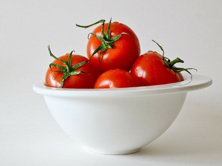 What Are The Benefits Of Eating Tomato Empty Stomach Tomato For Skin And Weight Loss Health Tips: सुबह खाली पेट टमाटर खाने से मिलते हैं गजब के फायदे, जानिए टमाटर खाने के 10 बड़े लाभ