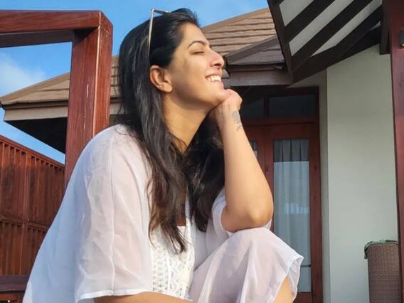 Actress Varalaxmi : வானம் தேடிய தேவதையாய் வரலட்சுமி... மாலத்தீவில் மஜா புகைப்படங்கள்! Actress Varalaxmi : வானம் தேடிய தேவதையாய் வரலட்சுமி... மாலத்தீவில் மஜா புகைப்படங்கள்!