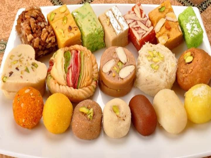 sweets in diwali can create problem with health be alert cautious Adulterated Sweet Diwali 2022 : सावधान! तुम्ही भेसळयुक्त मिठाई खरेदी करताय? सणासुदीच्या काळात घ्या 'ही' काळजी
