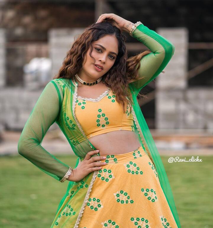 తెలుగులో బుల్లితెరపై డ్యాన్స్ షోలకు జడ్జిగా మారింది నందిత. -Image credit: NanditaSwetha/Instagram