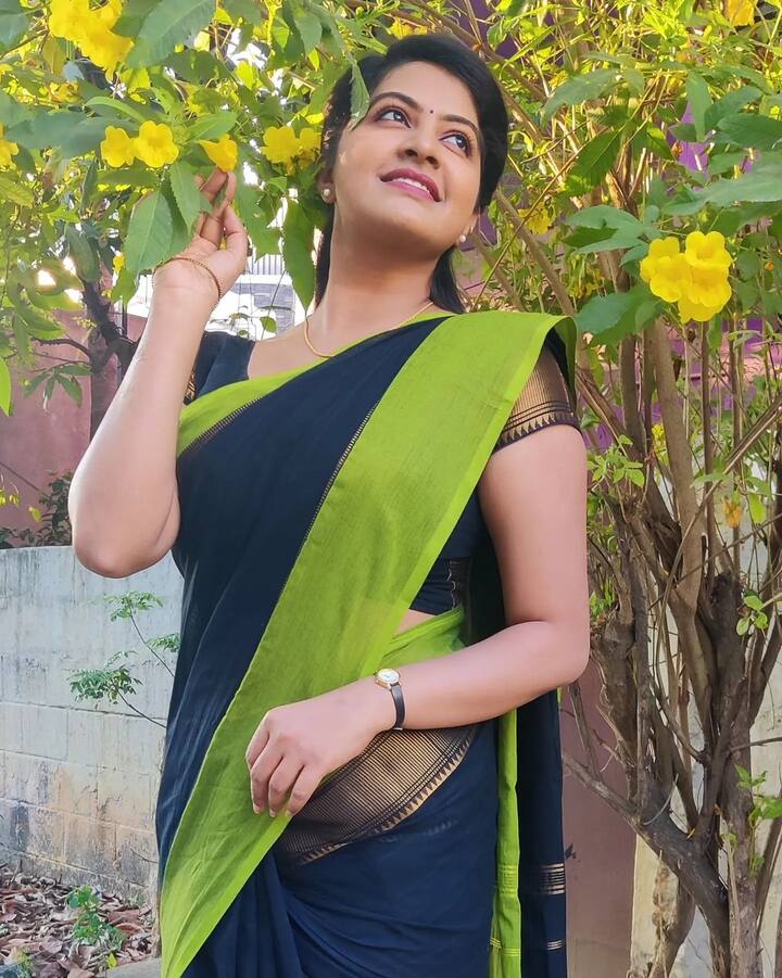 கன்னடத்தில் இரு படங்கள் நடித்துள்ளார்.