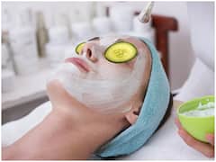 होली के बाद चेहरे पर लगाएं दही से बना फेसपैक, रंग हो जाएगा गायब और निखर जाएगी रंगत