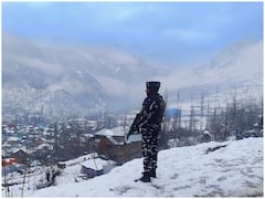 Jammu and Kashmir: नौगाम में सुरक्षाबलों को मिली बड़ी कामयाबी, सरपंच की हत्या में शामिल तीन आतंकियों को ढूंढकर मारा