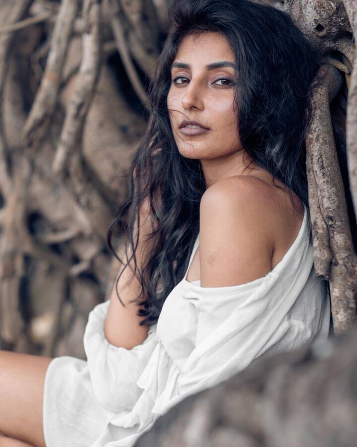 इन तस्वीरों को देख रहे हर शख्स की आंखें खुली की खुली रह गई एक्ट्रेस का यह बोल्ड अंदाज आज तक उन्होंने नहीं देखा था.