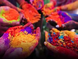 Madhya Pradesh In this village of MP women play Holi with no entry for men  tradition is 500 years old ANN | Holi 2022: मध्य प्रदेश के इस गावं में  महिलाएं खेलती