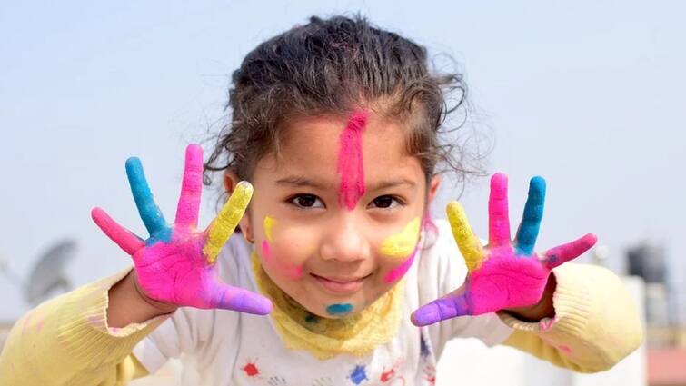 Holi 2022: Holi Safety Tips for Kids, know in details Holi 2022: রঙের উৎসবে শিশুদের সুরক্ষিত রাখতে যেগুলো অবশ্যই মেনে চলবেন