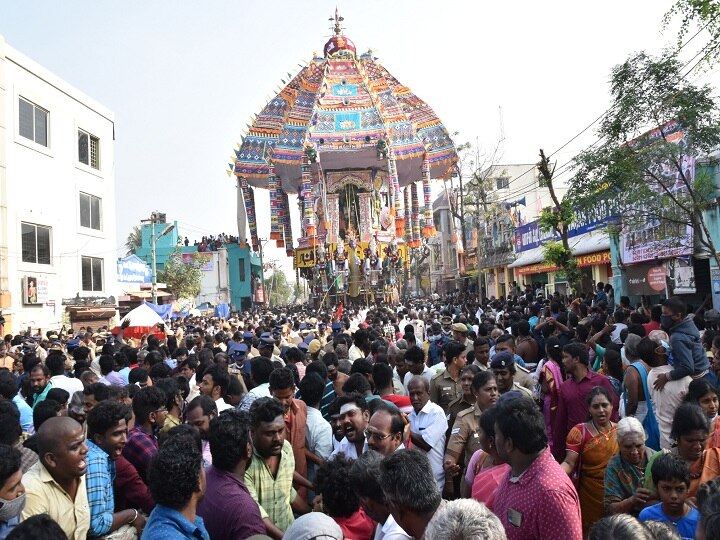 திருவாருர் ஆழித் தேரோட்டத்தில் பரபரப்பு - உக்ரைன் போரை நிறுத்த வலியுறுத்தி கோஷம் எழுப்பிய சூர்யா ரசிகர்கள்